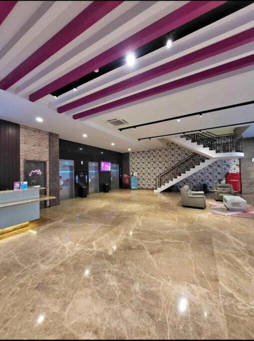 Nagoya Thamrin Apartment High Floor With View Eksteriør billede
