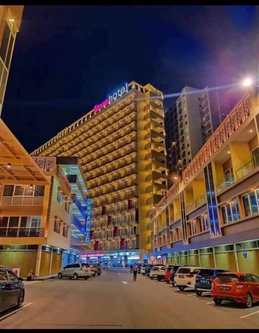 Nagoya Thamrin Apartment High Floor With View Eksteriør billede