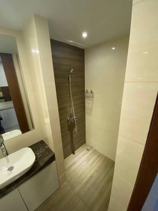 Nagoya Thamrin Apartment High Floor With View Eksteriør billede