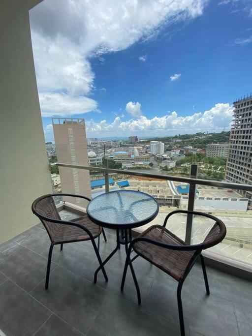 Nagoya Thamrin Apartment High Floor With View Eksteriør billede