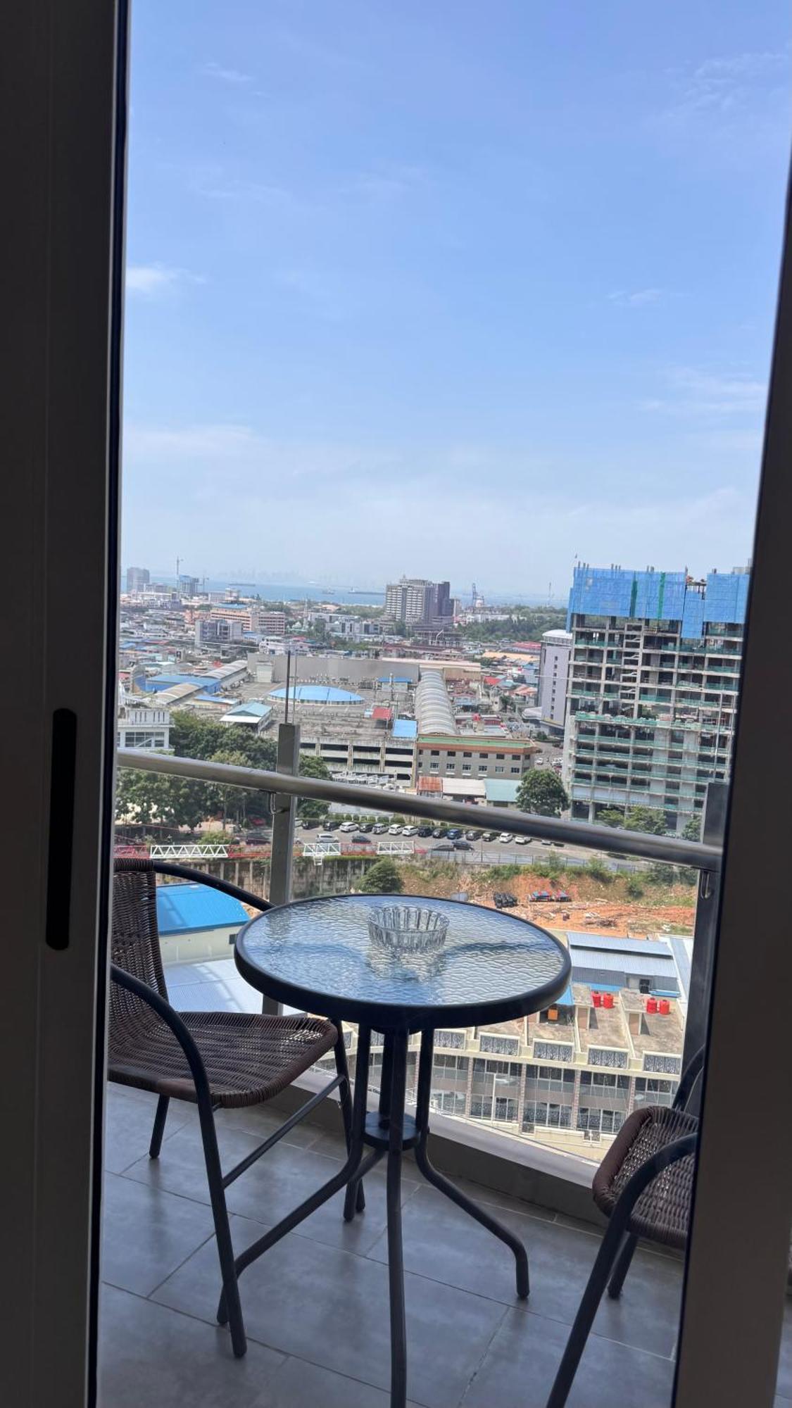 Nagoya Thamrin Apartment High Floor With View Eksteriør billede