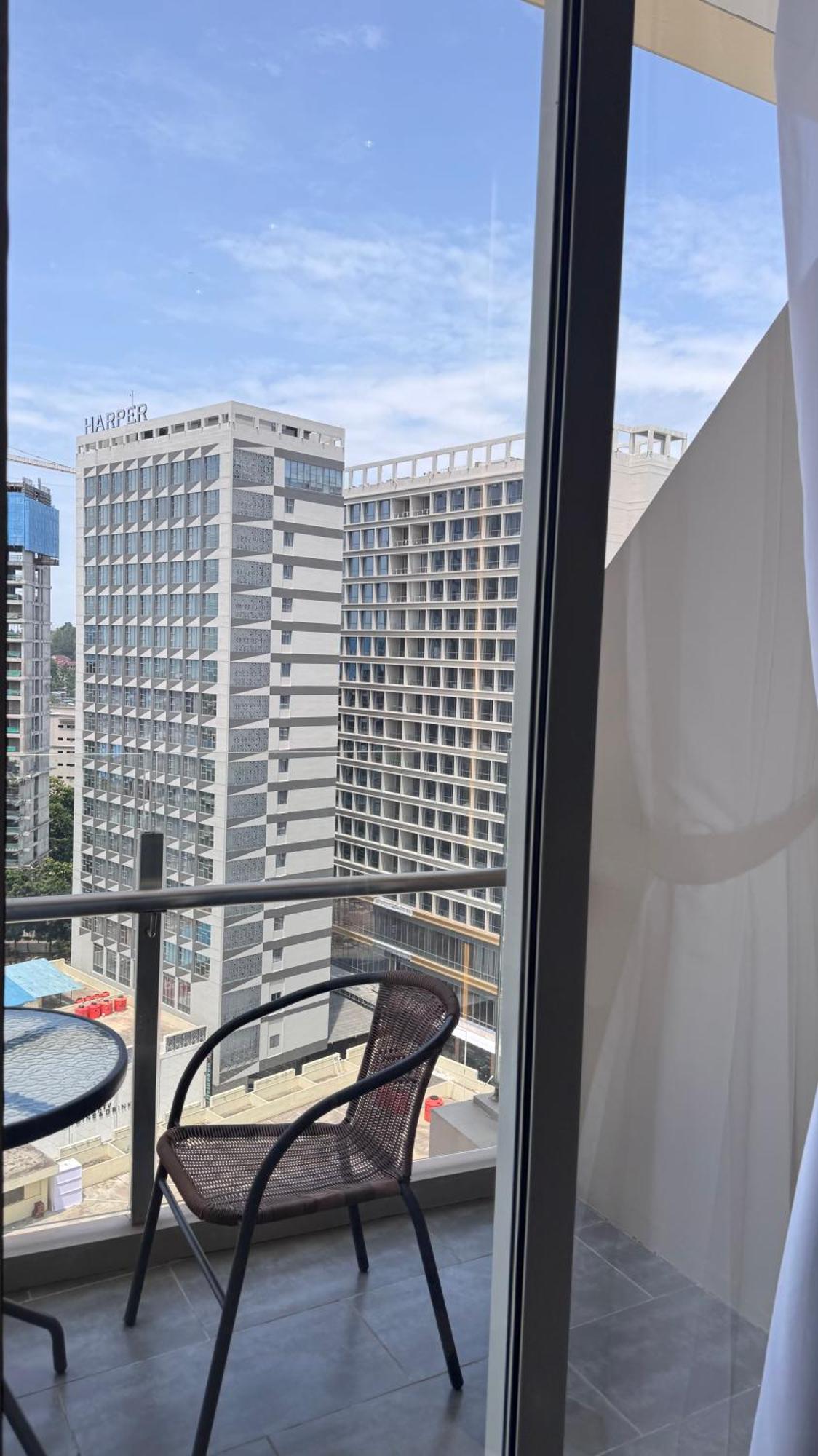 Nagoya Thamrin Apartment High Floor With View Eksteriør billede